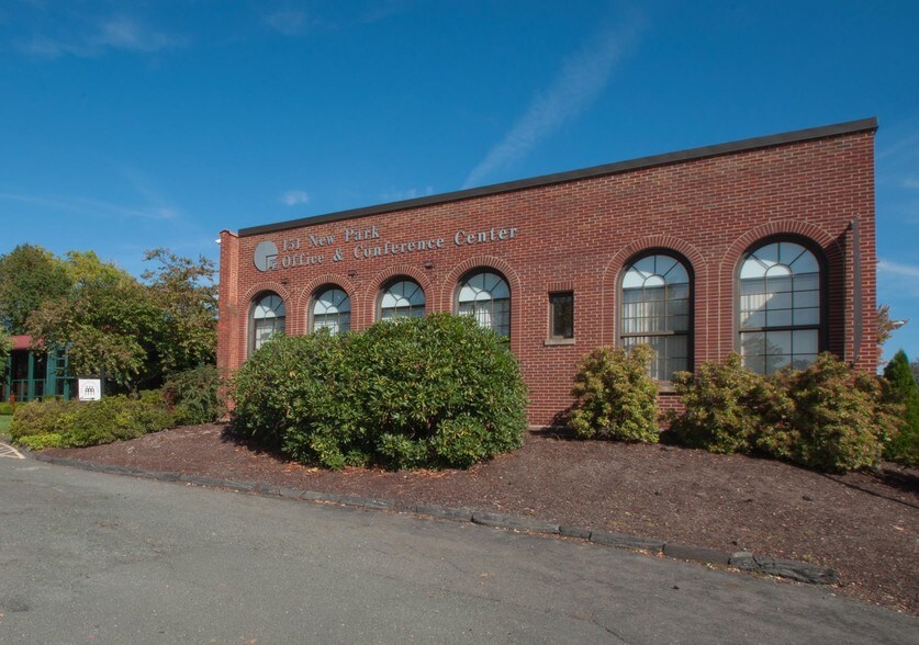 More Photos Of 151 New Park Ave, Hartford Office For Lease