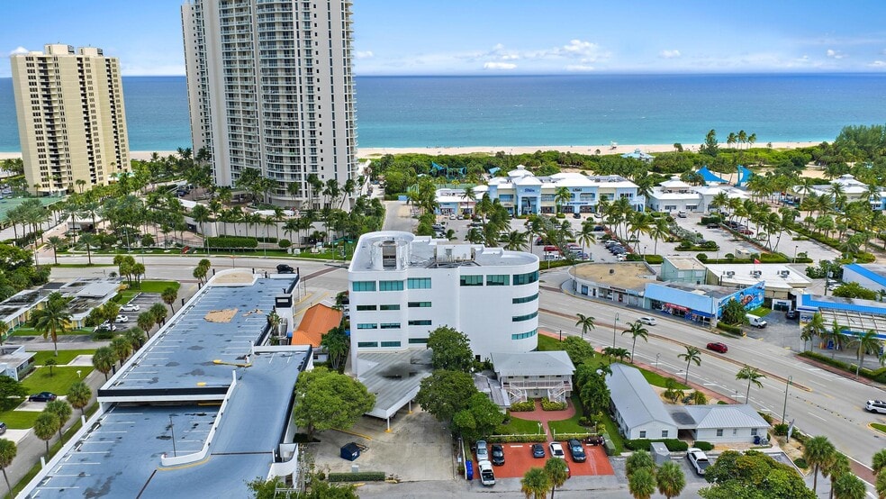 More Photos Of 2655 N Ocean Dr, Riviera Beach Office For Lease