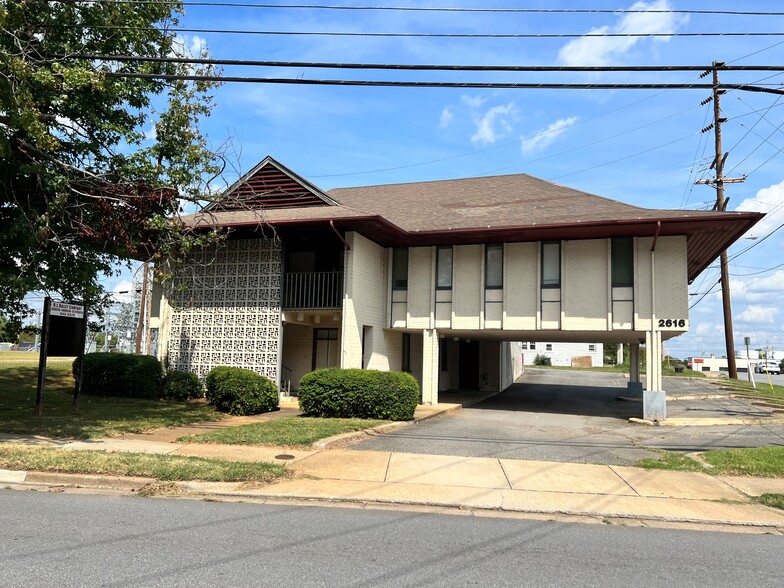 Primary Photo Of 2616 Langhorne Rd, Lynchburg Medical For Sale