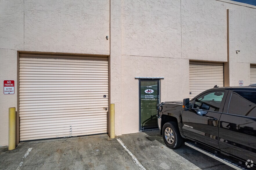 More Photos Of 380 Semoran Commerce Pl, Apopka Unknown For Lease