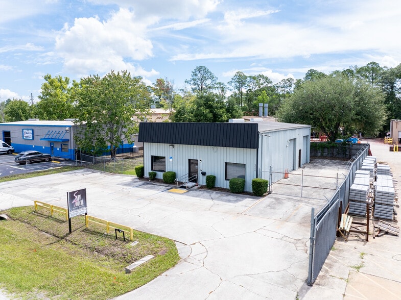 Primary Photo Of 9555 Sunbeam Center Dr, Jacksonville Warehouse For Sale