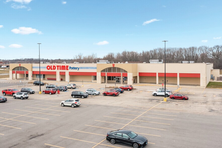 Primary Photo Of 1935 N Neltnor Blvd, West Chicago Freestanding For Sale