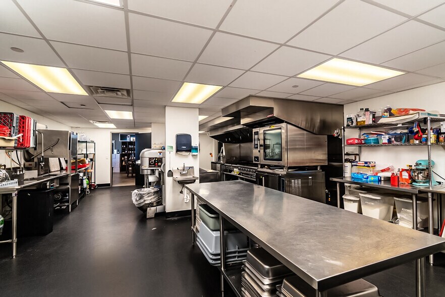 More Photos Of 600 Kenseth Way, Cambridge Lodge Meeting Hall For Sale