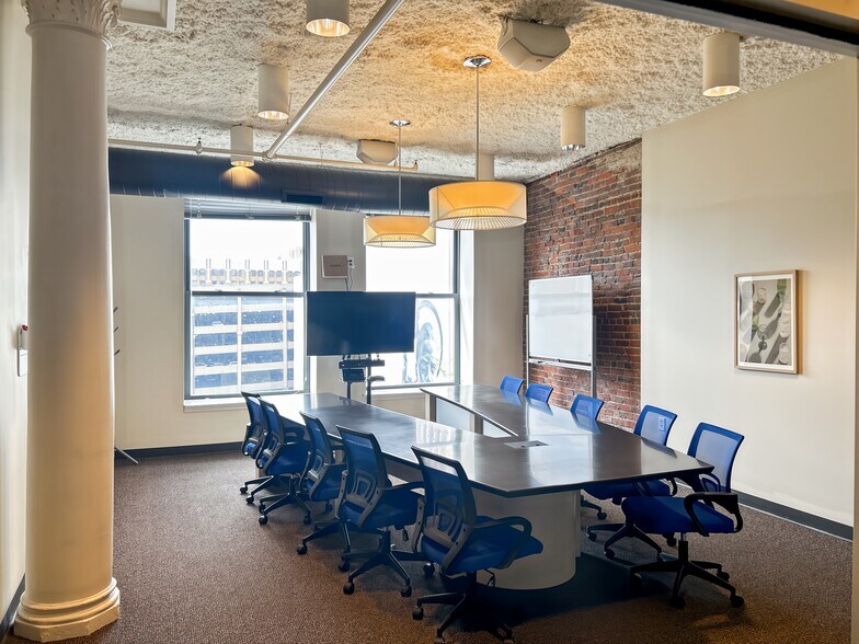 More Photos Of 22 E Washington St, Indianapolis Coworking Space