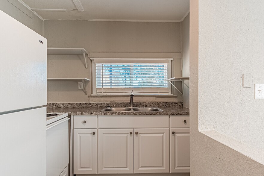 More Photos Of 3428 W Colorado Ave, Colorado Springs Apartments For Sale