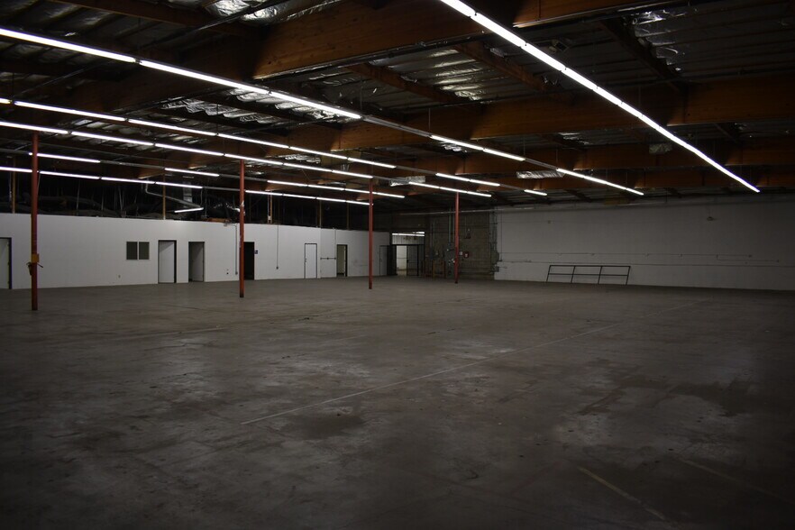 More Photos Of 1249 58th Pl, Los Angeles Warehouse For Lease