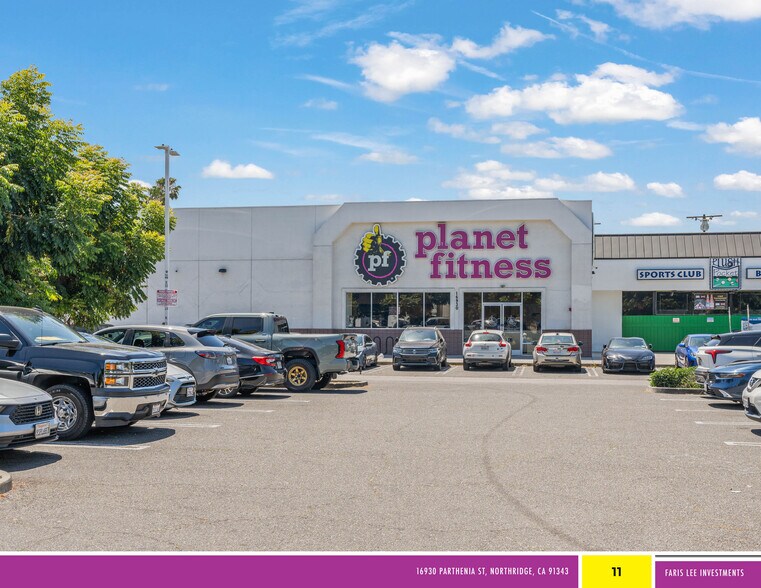 More Photos Of 16930 Parthenia St, Northridge General Retail For Sale