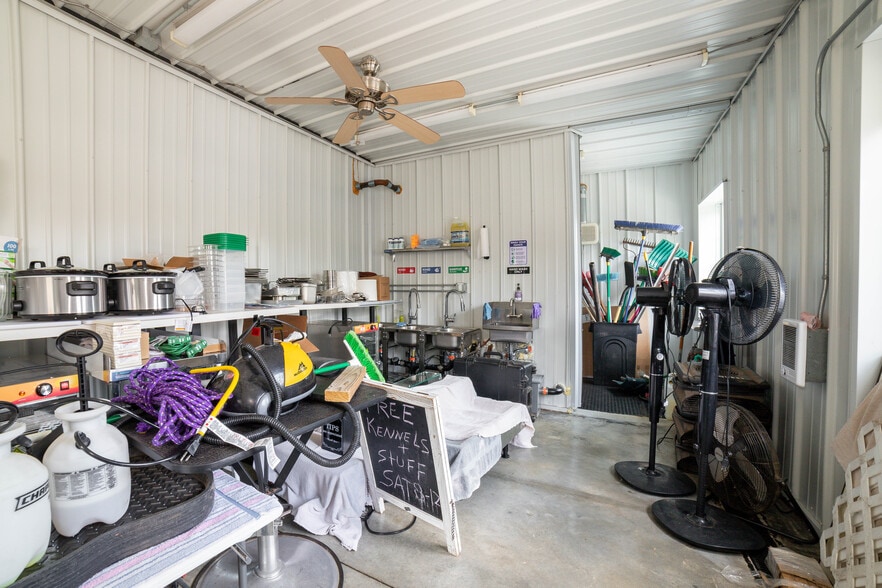 More Photos Of 102 Grove St, Chicopee Veterinarian Kennel For Sale