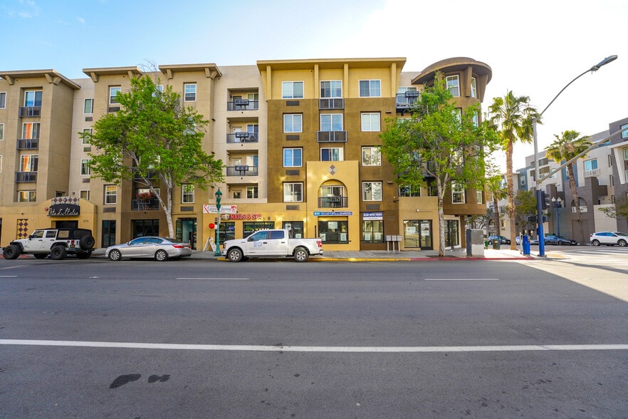 More Photos Of 1970-1990 Columbia St, San Diego Apartments For Lease