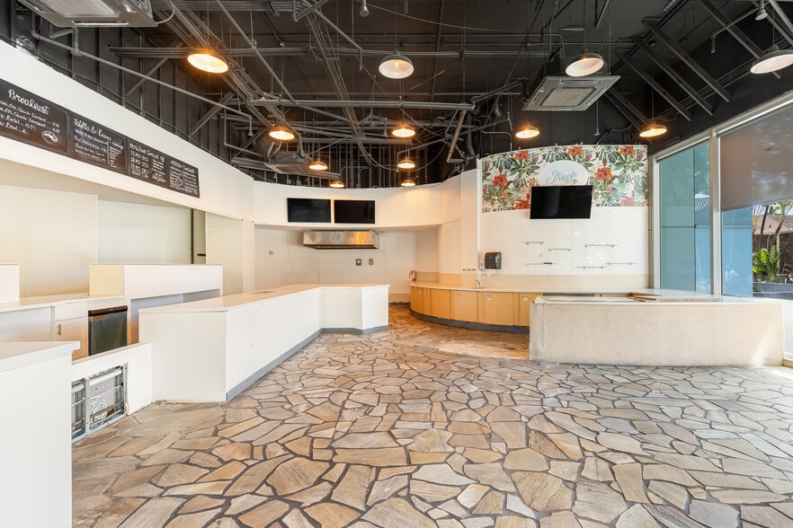 More Photos Of 2155 kalakaua Ave, Honolulu Office For Lease