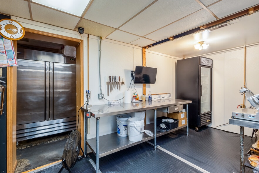 More Photos Of 1600 State St, Blair Restaurant For Sale