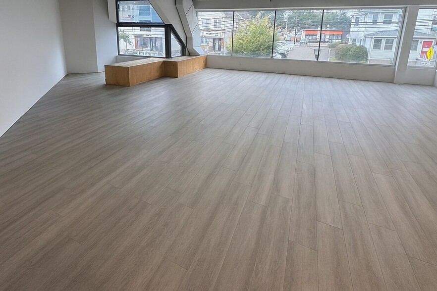 More Photos Of 2024 Center Ave, Fort Lee Storefront Retail Office For Lease
