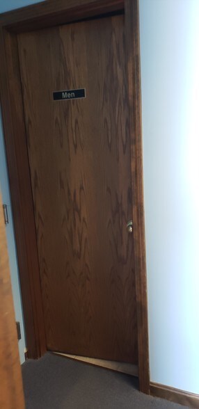 More Photos Of 1130 Ten Rod Rd, North Kingstown Medical For Sale