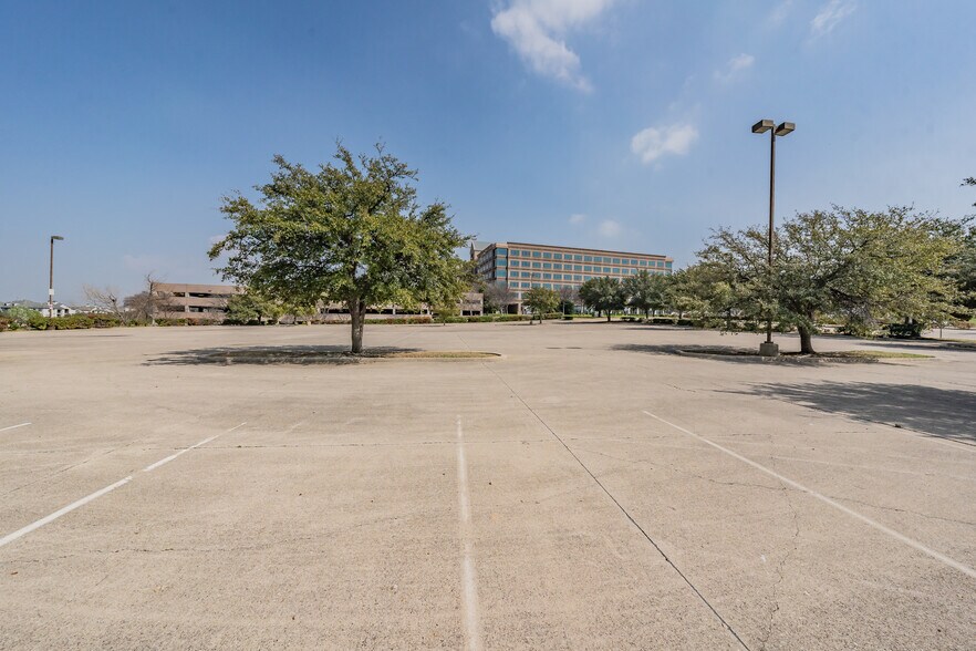 More Photos Of 1001 MacArthur Park, Irving Land For Sale