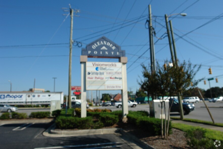 More Photos Of 4510-4514 Oleander Dr, Wilmington Freestanding For Lease