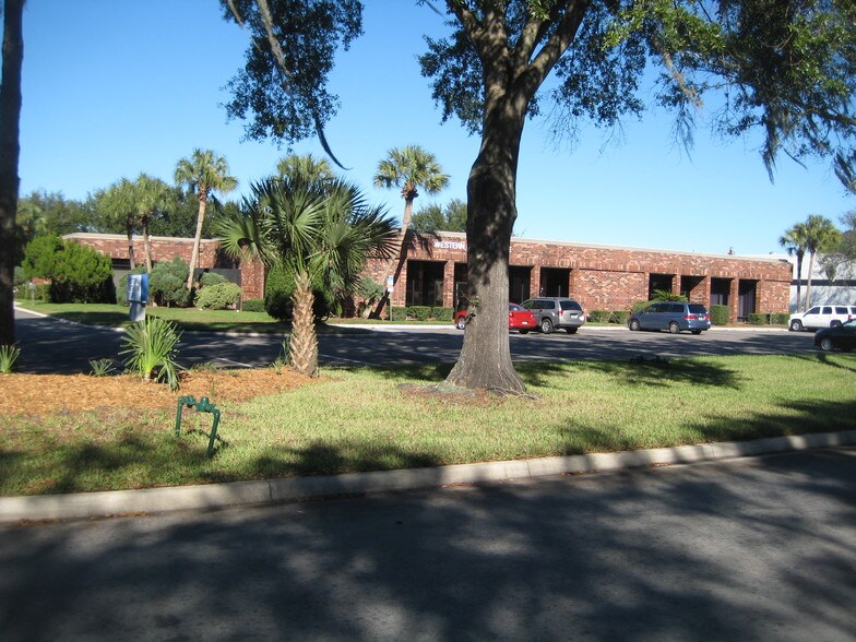 More Photos Of 5349 Great Oak Dr, Lakeland Light Distribution For Lease
