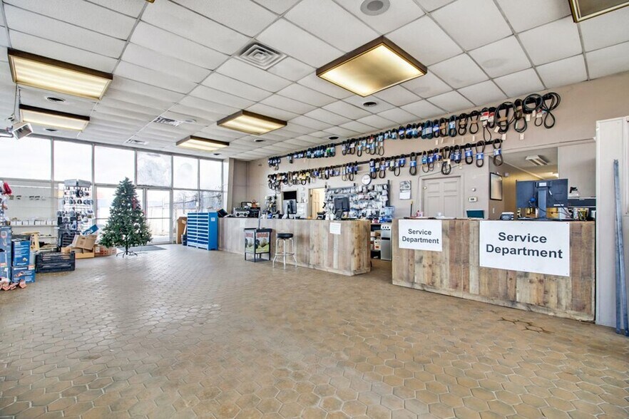More Photos Of 3832 Main St, Pikeville Auto Dealership For Sale