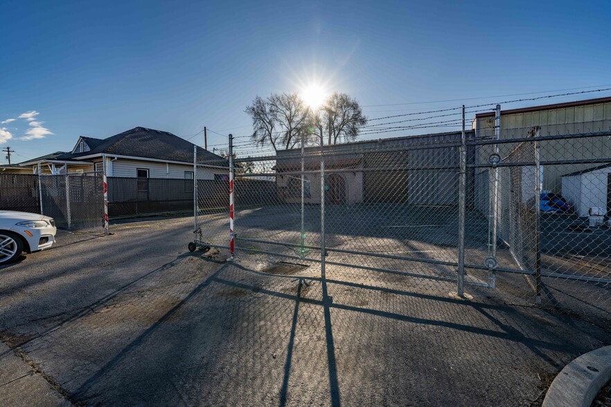 More Photos Of 727 Welch St, Medford Industrial For Sale