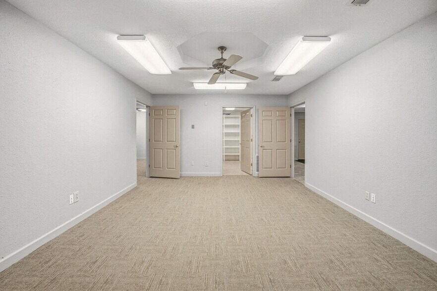 More Photos Of 240 W Green St, Stephenville Office For Sale