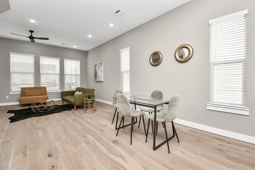 More Photos Of 316 Thornton Rd, Houston Apartments For Sale