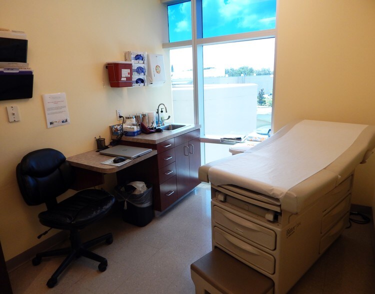 More Photos Of 1050 SE Monterey Rd, Stuart Medical For Lease