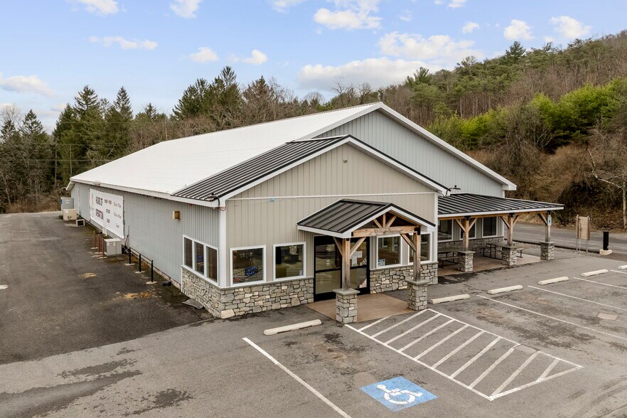 Primary Photo Of 4144 Pennsylvania 147 Hwy, Herndon Supermarket For Sale