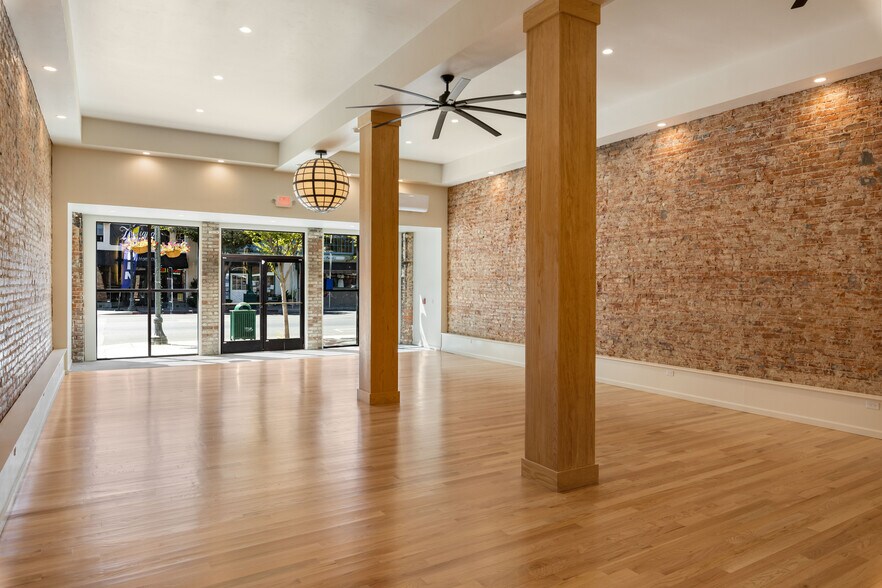 More Photos Of 302 N Main St, Lakeport Storefront For Sale