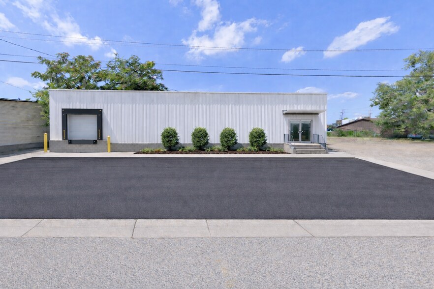Primary Photo Of 237 Pere Marquette Dr, Lansing Refrigeration Cold Storage For Lease