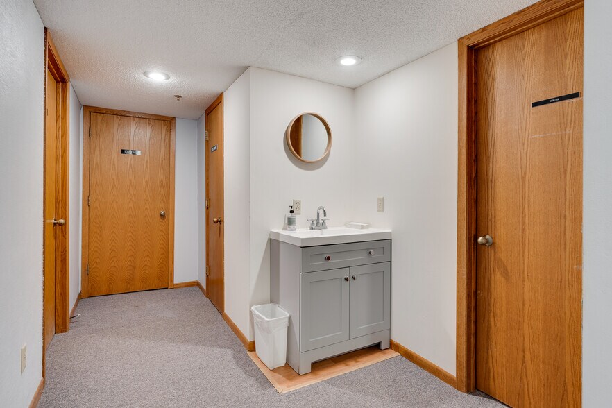 More Photos Of 14581-14585 Grand ave, Burnsville Office For Sale