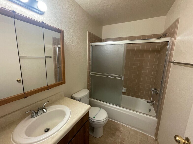 More Photos Of 3110 Lake Dr, Marina Apartments For Sale