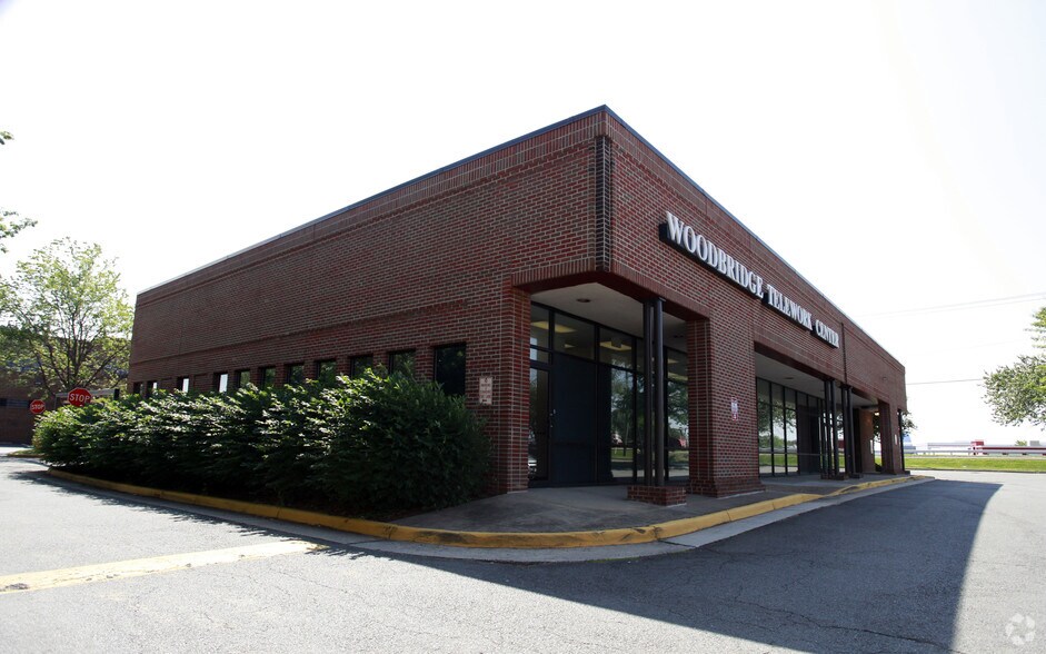 More Photos Of 13550 Minnieville rd, Woodbridge Unknown For Lease