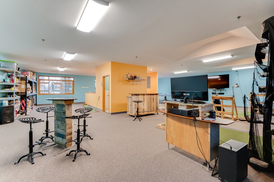 More Photos Of 11979 Cr-11, Burnsville Office For Sale