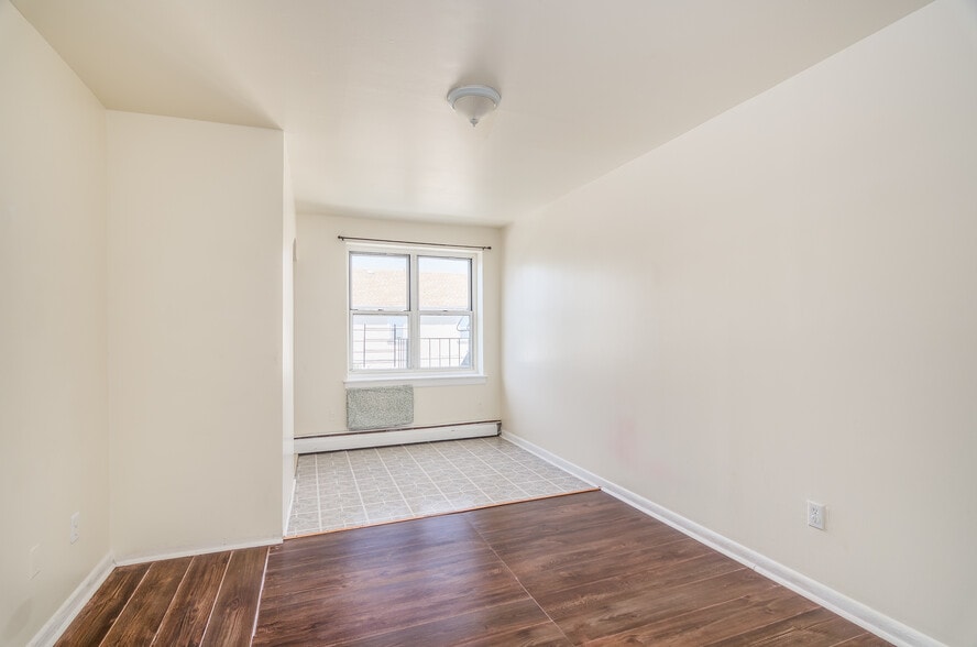 More Photos Of 9420 Albert Rd, Ozone Park Apartments For Sale