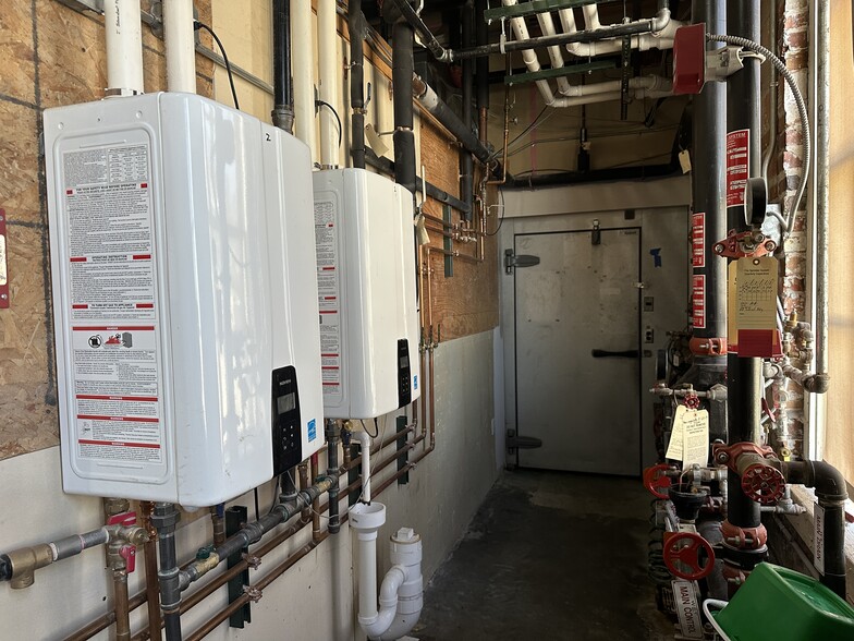 More Photos Of 408-422 N Main St, Hannibal Restaurant For Sale