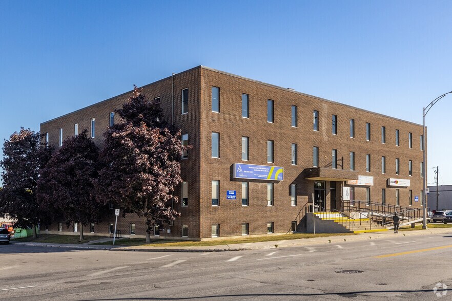 Primary Photo Of 92 Boul Saint-Raymond, Gatineau Office For Sale
