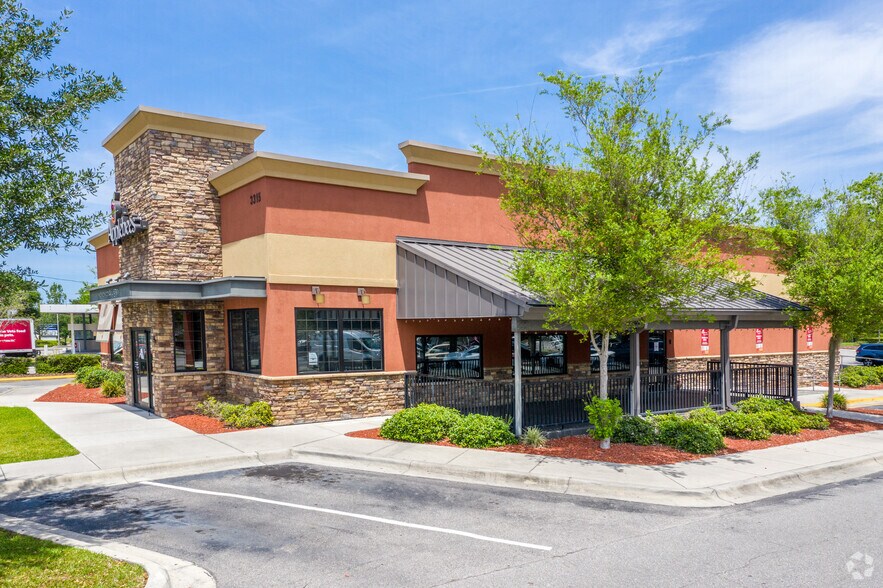 More Photos Of 3315 Us-17-92 Hwy, Casselberry Restaurant For Sale