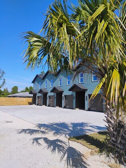 More Photos Of 5333 Cherry St, Panama City Multifamily For Sale
