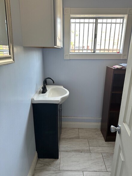 More Photos Of 641-681 S Beach Blvd, La Habra Unknown For Lease