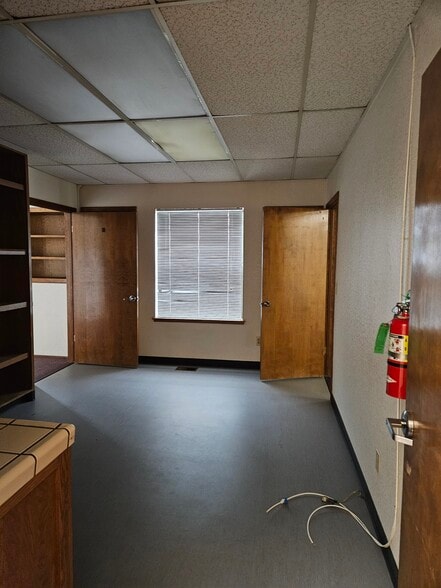More Photos Of 142 N 9th St, Modesto Office For Lease