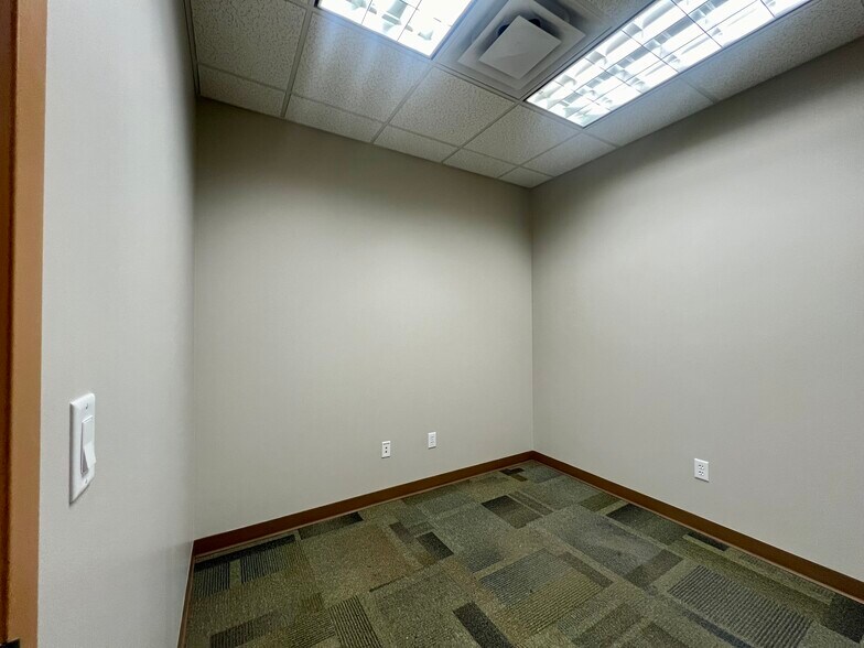 More Photos Of 600 Riverfront Dr S, Mankato Unknown For Lease