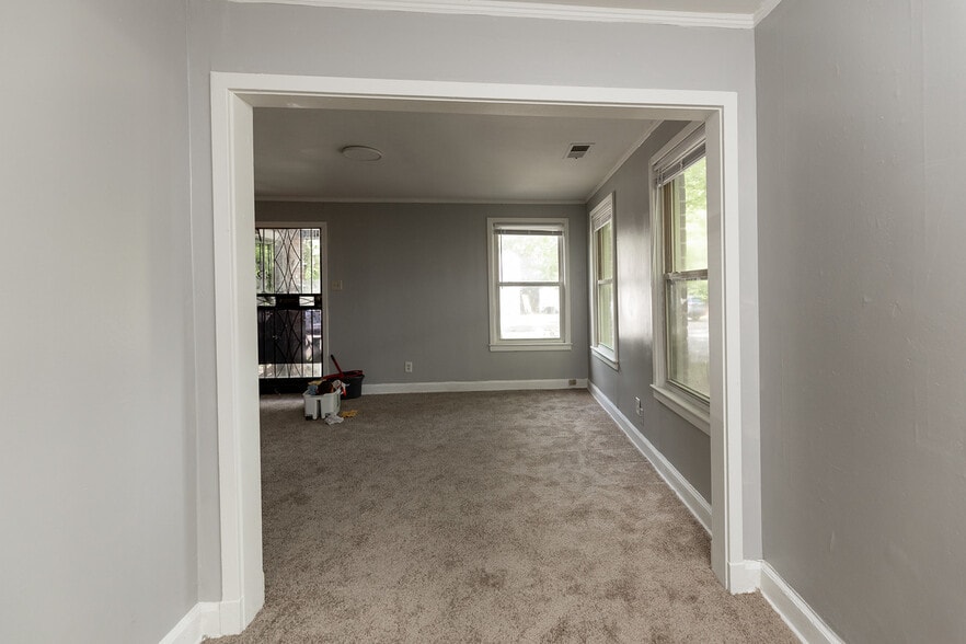 More Photos Of 1393 Lapaloma Cir, Memphis Apartments For Sale