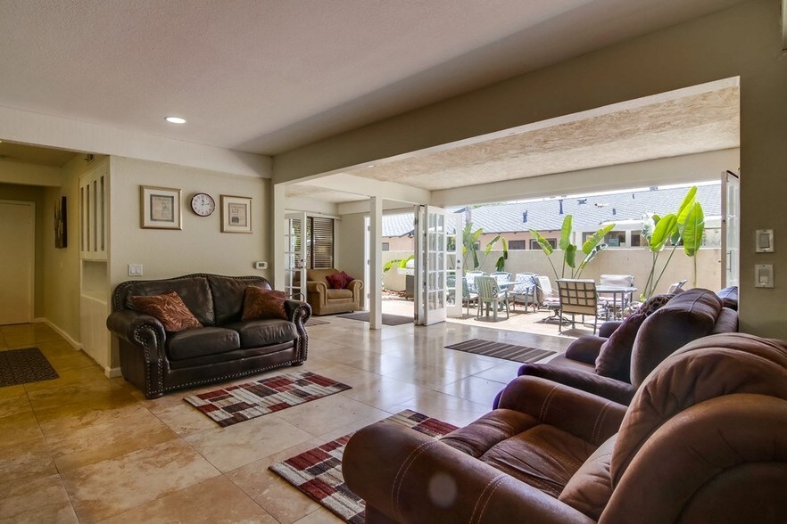 More Photos Of 4111 Bayard St, San Diego Specialty For Sale