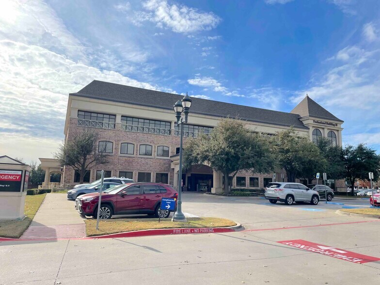 More Photos Of 5757 Warren Pky, Frisco Medical For Lease