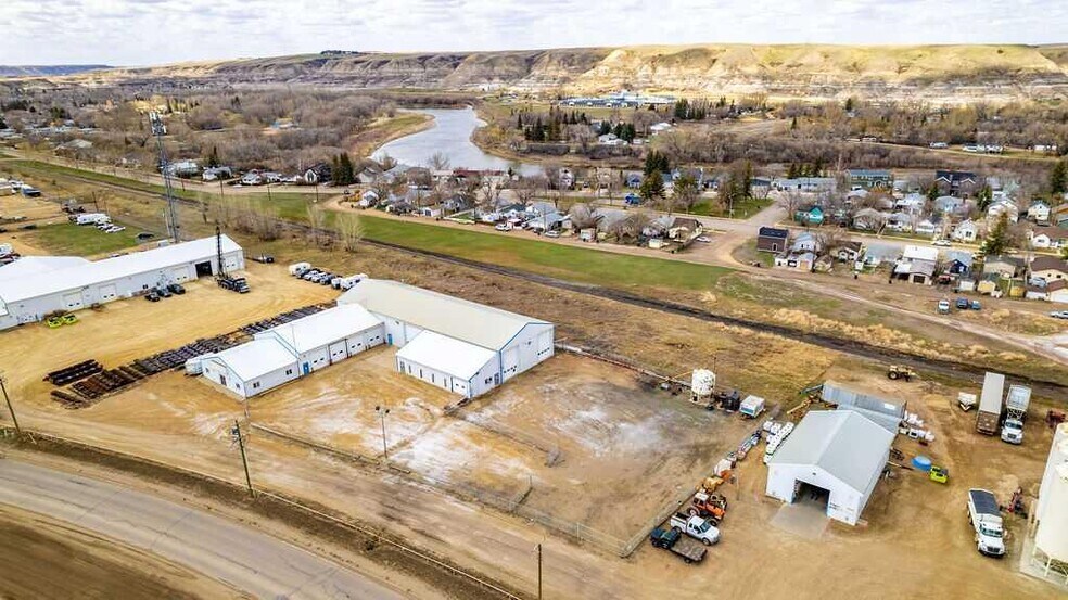 More Photos Of 800 S Railway Ave W, Drumheller Industrial For Lease