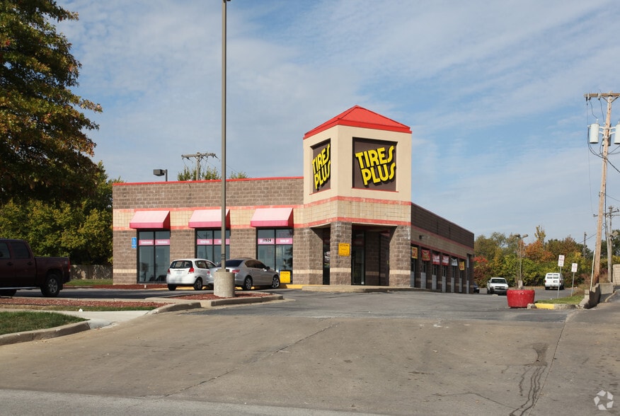 Primary Photo Of 11924 Blue Ridge Blvd, Grandview Auto Repair For Sale