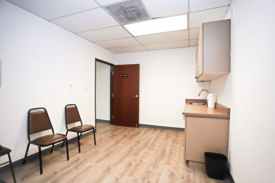 More Photos Of 2222 S Dobson Rd, Mesa Loft Creative Space For Lease