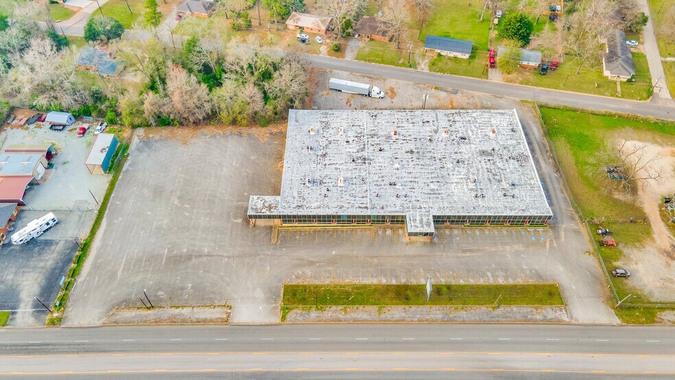 More Photos Of 3215 W Oak St, Palestine Medical For Lease