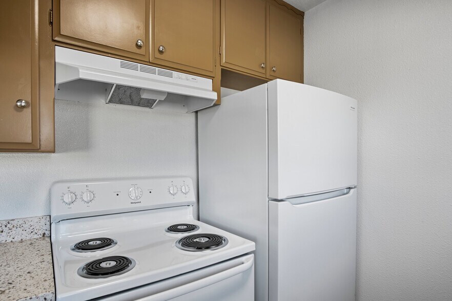 More Photos Of 116 Covena Ave, Modesto Apartments For Sale