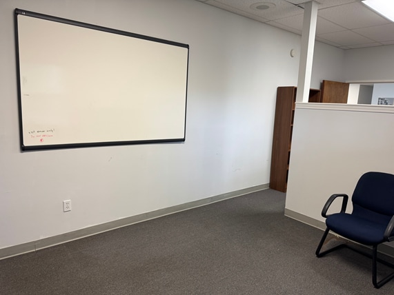 More Photos Of 7794 Grow Dr, Pensacola Office For Lease