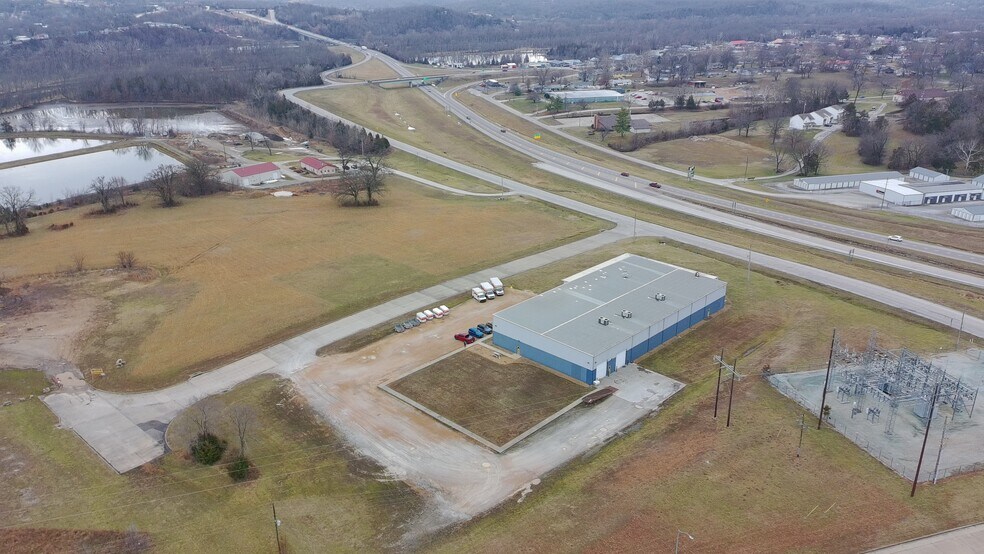 More Photos Of 1202 Industrial Dr, Warsaw Industrial For Sale